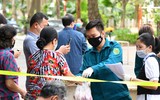 Những hình ảnh ấm lòng ở phố cách ly Trúc Bạch